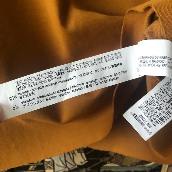 Ruffle sleeve Zara top - Picture 2 of 3